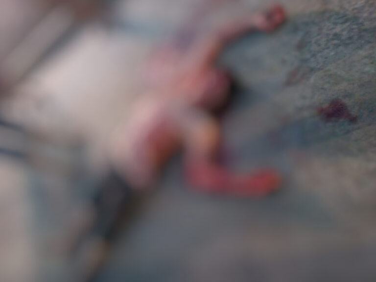 IMAGEM FORTE: Homem agoniza após ser esfaqueado por mulher em Manicoré IMAGEM FORTE: Homem agoniza após ser esfaqueado por mulher em Manicoré