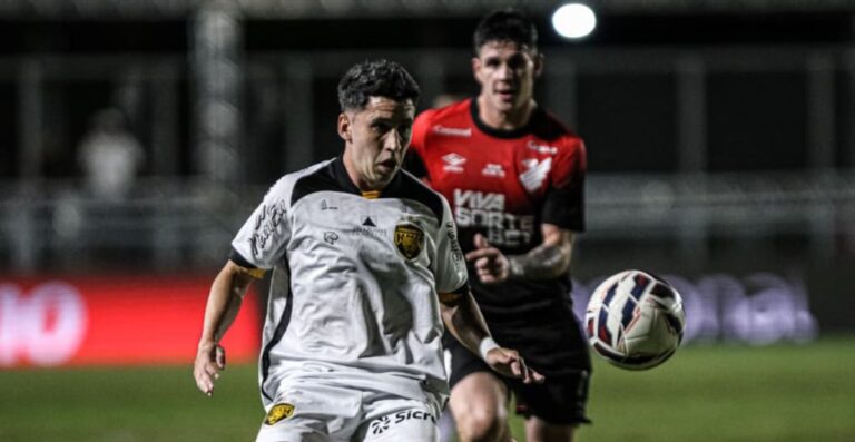 Amazonas FC visita o Athletico em duelo decisivo pela Série B Amazonas FC visita o Athletico em duelo decisivo pela Série B