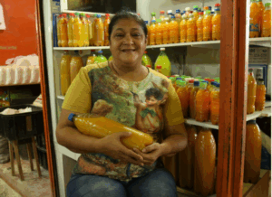 Dona Ivete, tacacazeira