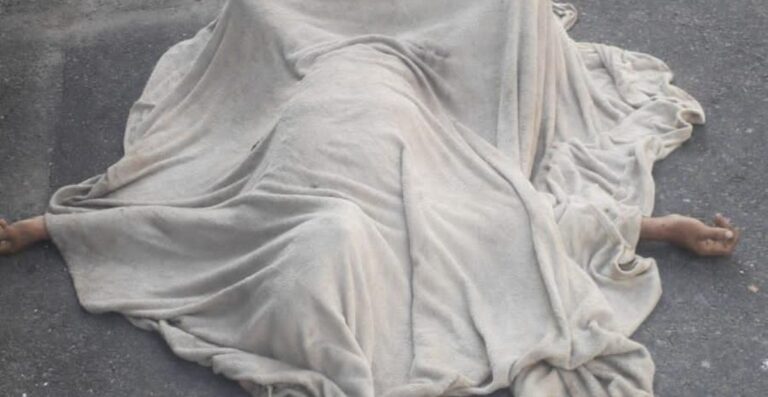 Moradores encontram corpo de homem na zona Sul de Manaus Moradores encontram corpo de homem na zona Sul de Manaus