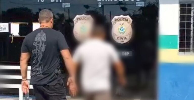 Comerciante é preso em Barcelos por transportar motos furtadas em sua própria balsa Comerciante é preso em Barcelos por transportar motos furtadas em sua própria balsa
