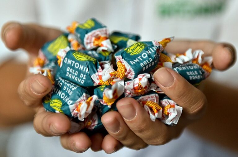 Lei reconhece tradição e Antonina, no Paraná, vira Capital Nacional da Bala de Banana Lei reconhece tradição e Antonina, no Paraná, vira Capital Nacional da Bala de Banana