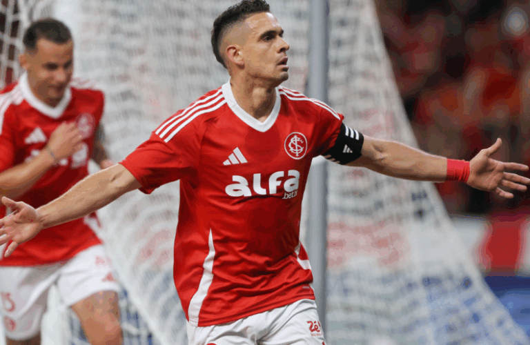 Internacional vence o Sport diante de um público superior a 20 mil pessoas no Beira-Rio Internacional vence o Sport diante de um público superior a 20 mil pessoas no Beira-Rio