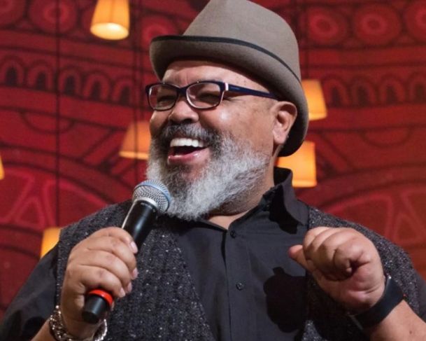 Jorge Aragão anuncia que vai se aposentar dos palcos no próximo ano Jorge Aragão anuncia que vai se aposentar dos palcos no próximo ano