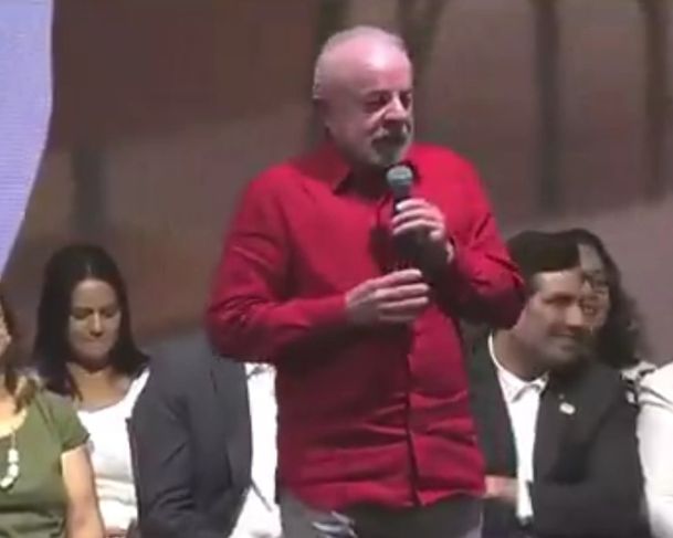 Lula diz que “pintou uma indústria petroquímica” com Trump durante conversa Lula diz que “pintou uma indústria petroquímica” com Trump durante conversa