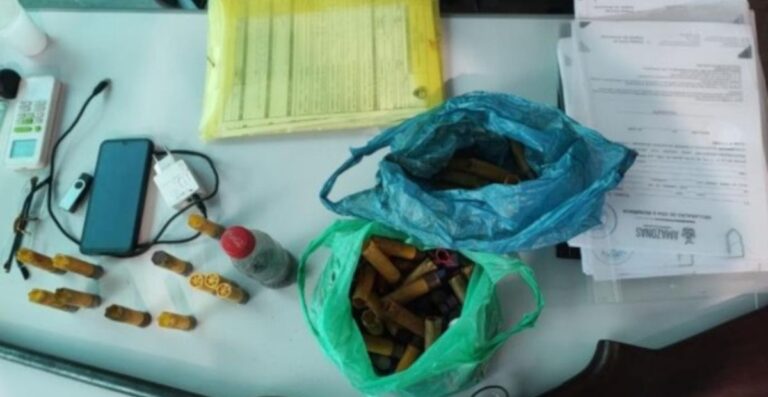 Mãe e filhos são resgatados após serem agredidos e mantidos em cárcere no AM Mãe e filhos são resgatados após serem agredidos e mantidos em cárcere no AM