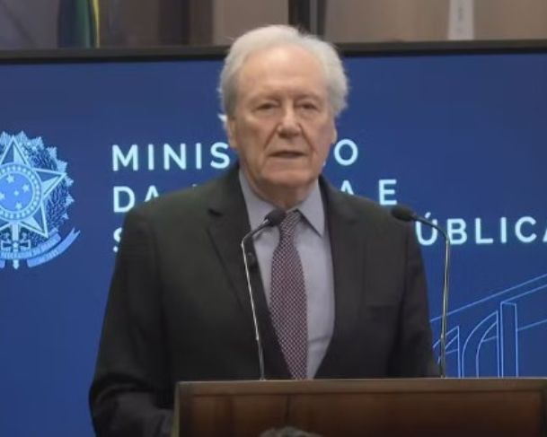 Lewandowski comenta operação no RJ: “Não recebi nenhum pedido do governador” Lewandowski comenta operação no RJ: “Não recebi nenhum pedido do governador”