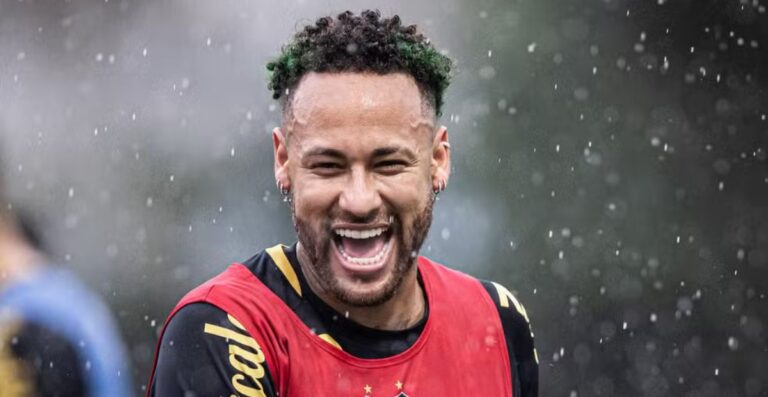Neymar antecipa retorno e é relacionado para jogo com Fortaleza