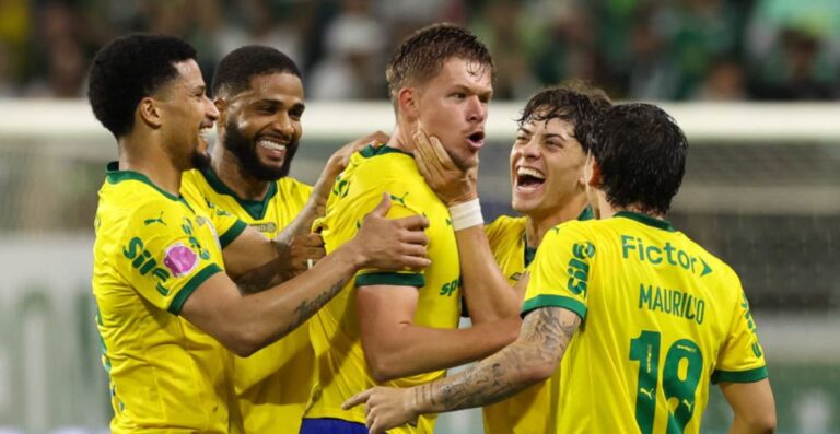 Palmeiras goleia o Bragantino por 5 a 1 e mantém liderança do Brasileirão Palmeiras goleia o Bragantino por 5 a 1 e mantém liderança do Brasileirão