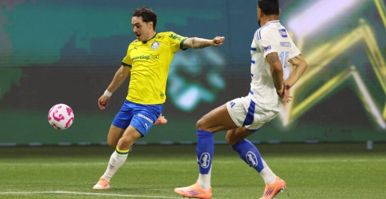 Com arbitragem polêmica, Palmeiras e Cruzeiro ficam no 0 a 0 Com arbitragem polêmica, Palmeiras e Cruzeiro ficam no 0 a 0