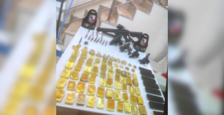 Polícia apreende grande quantidade de ouro durante operação em Manaus Polícia apreende grande quantidade de ouro durante operação em Manaus