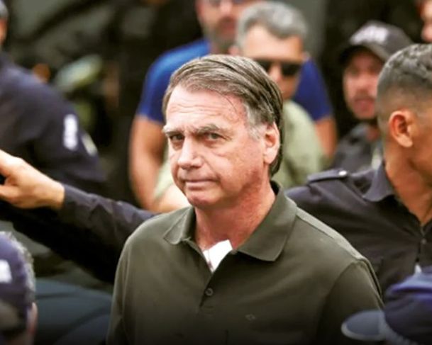 Bolsonaro apresenta recurso ao STF e pede redução de pena Bolsonaro apresenta recurso ao STF e pede redução de pena