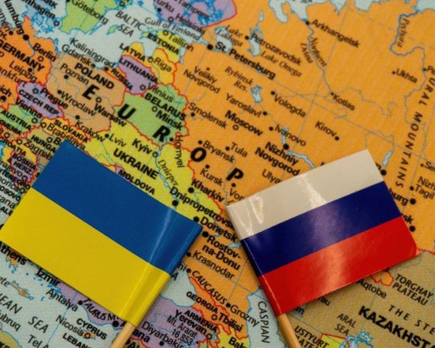 União Europeia prepara possível acordo de paz em Rússia e Ucrânia União Europeia prepara possível acordo de paz em Rússia e Ucrânia