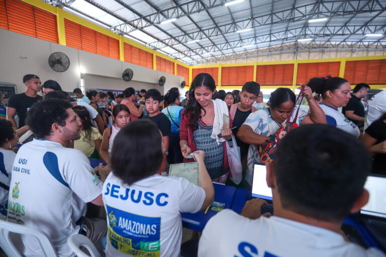 Governo Presente: mais de 7,8 mil atendimentos foram realizados em Manaus