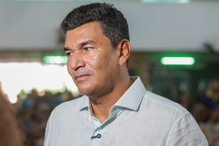 “Fofoca não alimenta ninguém”: Jesus Alves diz que ‘nenhum prefeito foi tão atacado’ quanto David Almeida