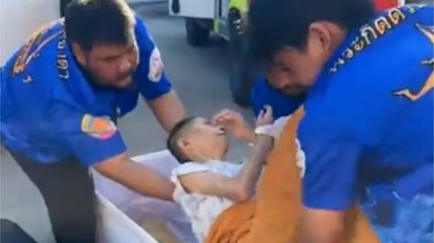 Na Tailândia, idosa acorda no caixão quando estava prestes a ser cremada viva