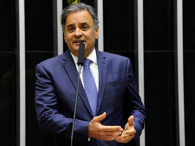 Aécio Neves diz que PSDB pode lançar candidato à presidência em 2026