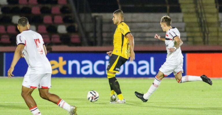 Com um pé na Série C: Amazonas FC perde para Botafogo-SP e fica perto do rebaixamento