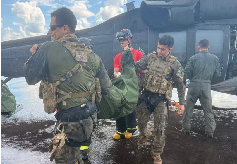 Dois corpos são encontrados após queda de avião no Amazonas