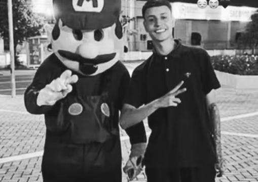 Jovem sofreu convulsões ao ser espancado até à morte em Manaus