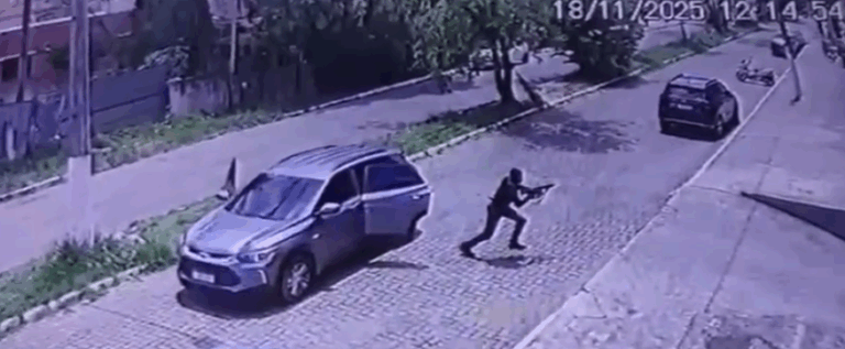 Criminoso com 26 registros de delitos é morto por dupla armada em estacionamento de supermercado