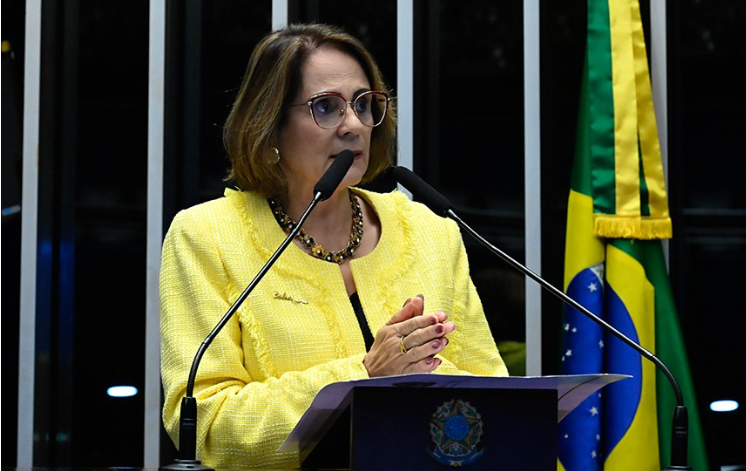 Damares Alves cobra anistia a Bolsonaro e critica condições da Papuda durante visita técnica