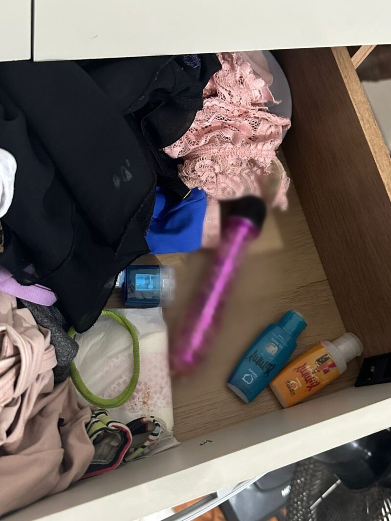 Pai vendia vídeos de estupros da própria filha nas redes sociais; madrasta ajudava