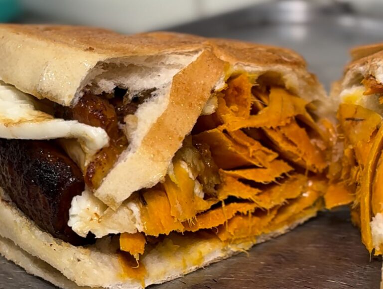 Onda Culinária: Conheça histórias e escolha o melhor X-Caboquinho de Manaus