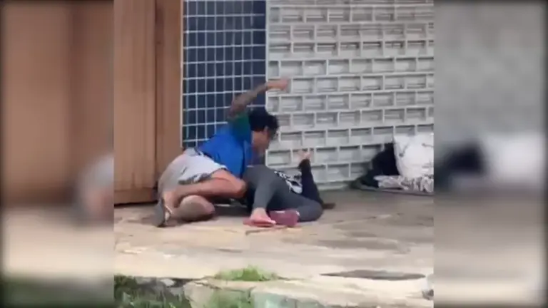 Vídeo flagra homem dando murro no rosto da companheira no Guará