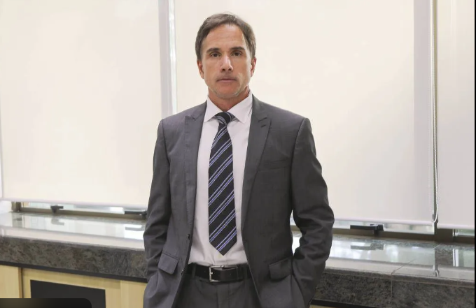 Crítico de Sérgio Moro, juiz Eduardo Appio é afastado por suspeita de roubo de champagne Crítico de Sérgio Moro, juiz Eduardo Appio é afastado por suspeita de roubo de champagne