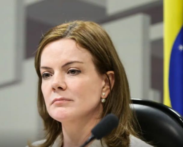 Governo Lula é contra classificar facções criminosas como terroristas, afirma Gleisi Hoffmann
