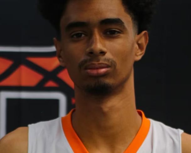 Adolescente de 17 anos morre esmagado por concreto em quadra de basquete