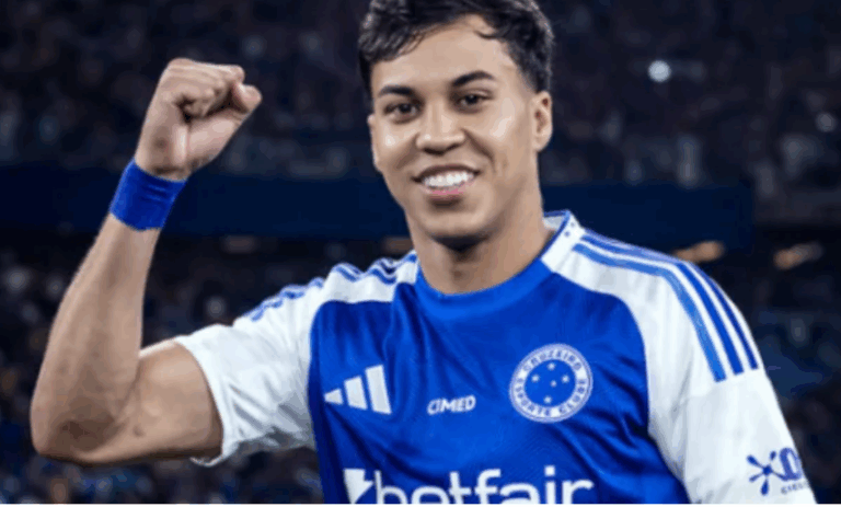 Com dois gols de Kaio Jorge, Cruzeiro vence o Vitória e fica perto da vaga na Libertadores