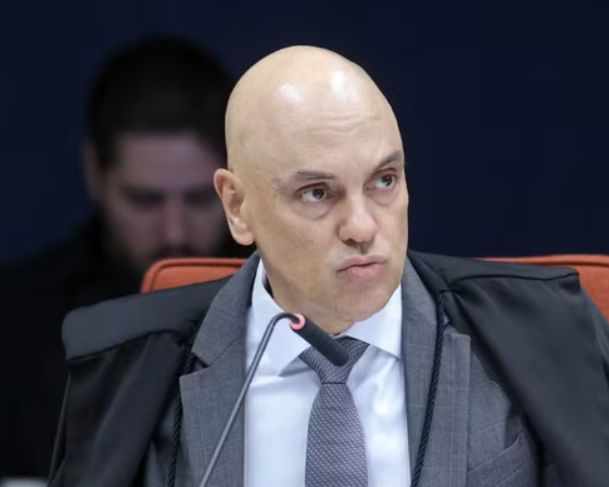 Alexandre de Moraes pede que governo do RJ entregue registros de inteligência usados para justificar megaoperação contra o CV