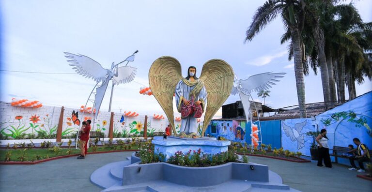 Praça homenageia vítimas da Covid-19 e profissionais da saúde em Manaus