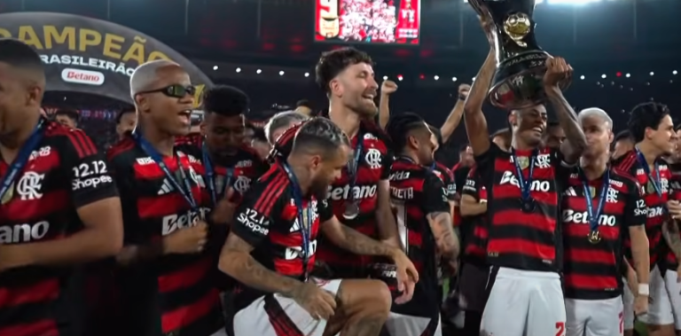 Flamengo bate recorde de saldo de gols no Brasileirão com 20 clubes