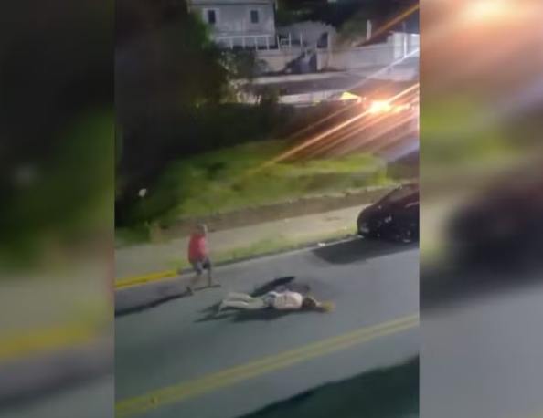 Mulher é agredida com tacho e perde movimentos da mão em Várzea Paulista Mulher é agredida com tacho e perde movimentos da mão em Várzea Paulista