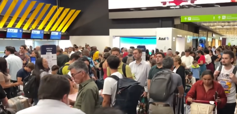 Aeroportos de SP retomam normalidade após caos provocado por vendaval Aeroportos de SP retomam normalidade após caos provocado por vendaval