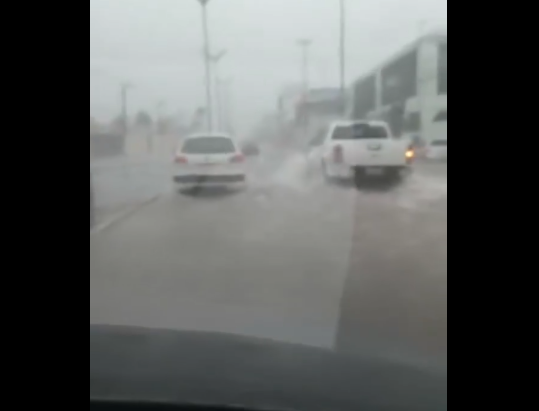 VÍDEO: Temporal deixa Manaus em alerta para risco de alagamentos