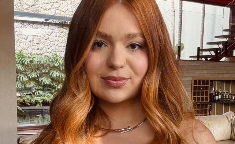 Viih Tube rebate acusações de que avós passam necessidade: “Culpa não é minha”