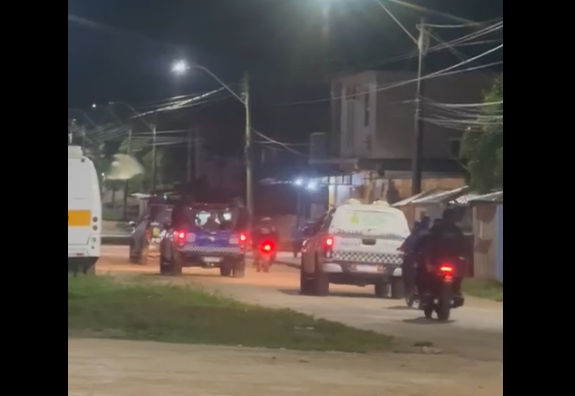 VÍDEO: Polícia transfere 20 presos de Japurá para Manaus