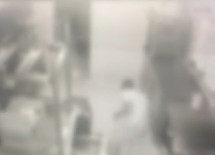 Dono de pizzaria é executado dentro do próprio negócio no RJ