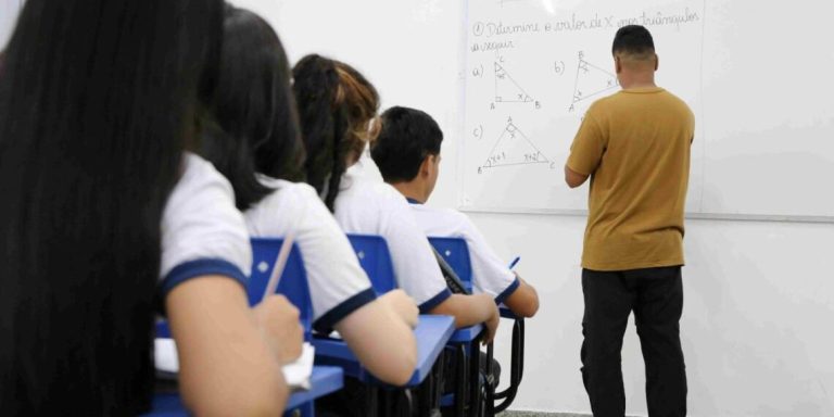 AM abre mais de 280 mil vagas para novos alunos em 2026; veja datas e como garantir matrícula AM abre mais de 280 mil vagas para novos alunos em 2026; veja datas e como garantir matrícula