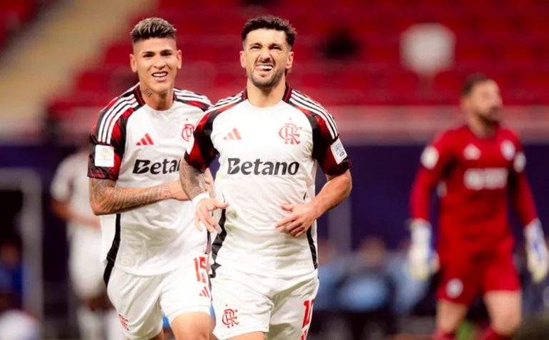 Flamengo vence Cruz Azul no Derby das Americas e avança para semifinal do Intercontinental Flamengo vence Cruz Azul no Derby das Americas e avança para semifinal do Intercontinental