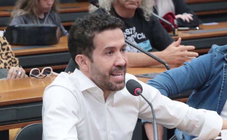 Conselho de Ética abre dois processos contra Janones; representações contra Lindbergh e Boulos são arquivadas