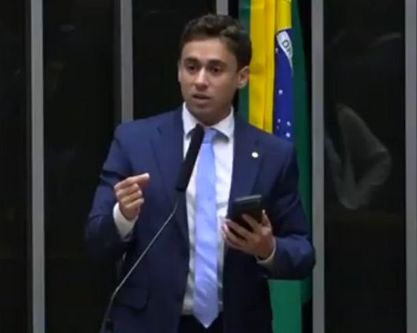 Nikolas Ferreira crítica decisão de Moraes que manteve cassação de Zambelli: “A constituição não passa de um papel higiênico” Nikolas Ferreira crítica decisão de Moraes que manteve cassação de Zambelli: “A constituição não passa de um papel higiênico”