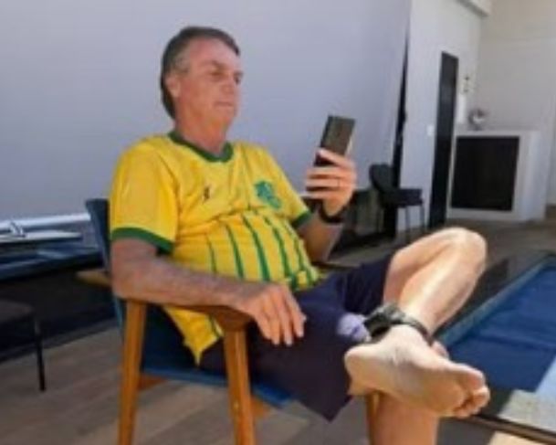 Moraes autoriza que parlamentares inspecionem cela de Bolsonaro