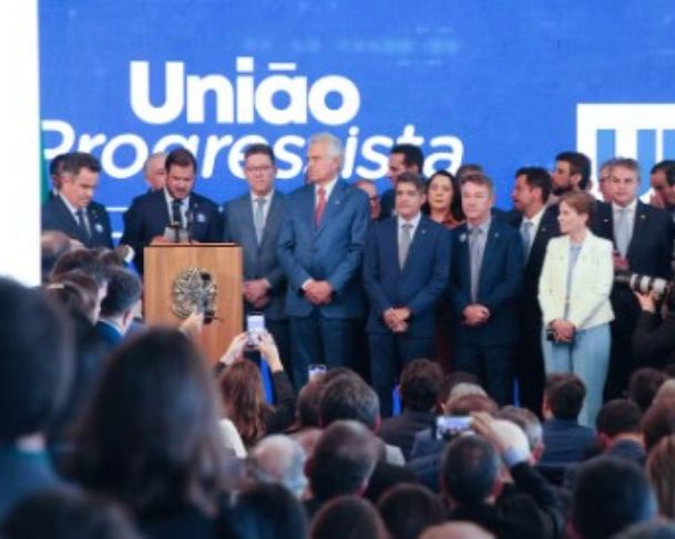União Brasil e Progressistas entram com pedido no TSE para criar superfederação partidária