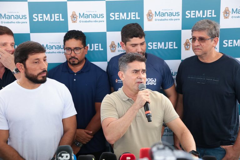 Prefeito de Manaus nega reajuste na tarifa de ônibus em 2026