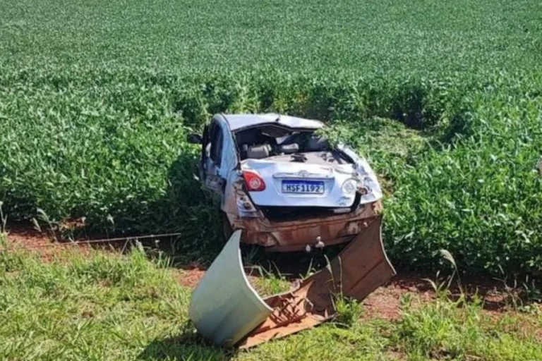 Família escapa ilesa de capotamento em Mato Grosso do Sul